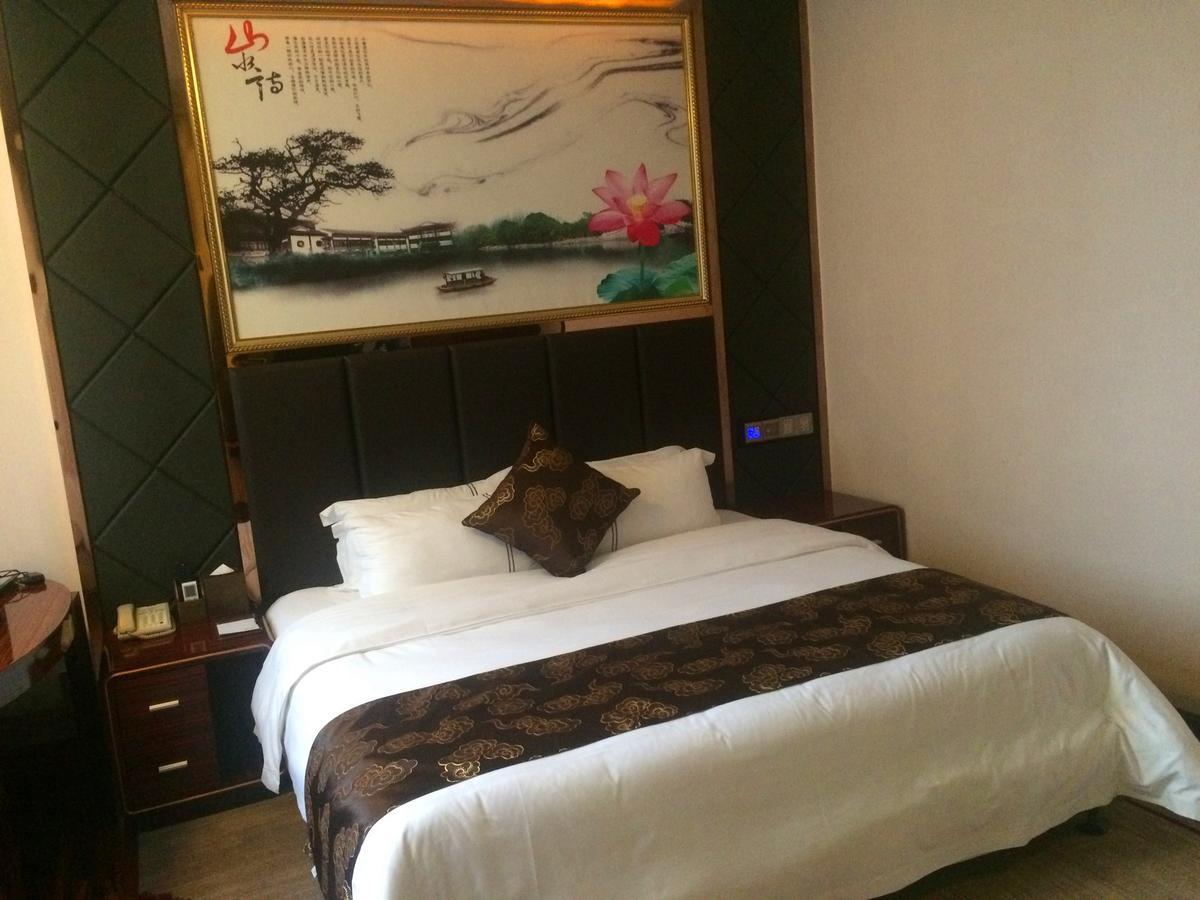 麗枫酒店·武汉高铁店 外观 照片